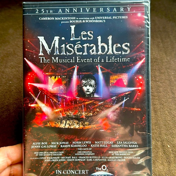 Les Miserables - Picture 1 of 2